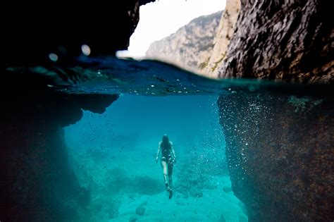 blue grotto can't swim.